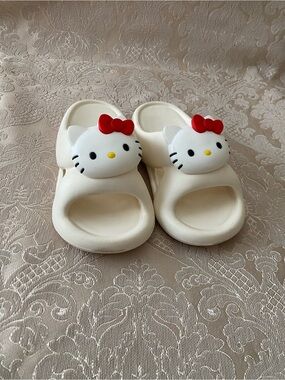Hello Kitty White Kids Slide Sandals with Red Bow